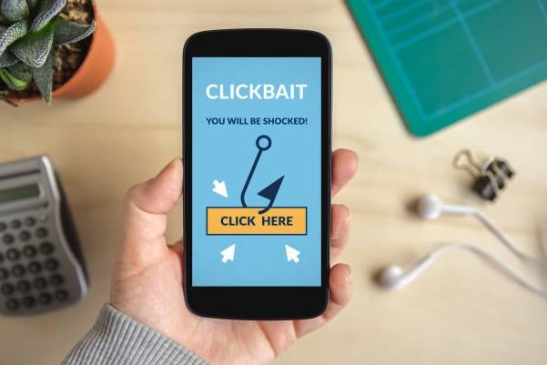 How To Create Clickbait Headlines That Works [With Examples]